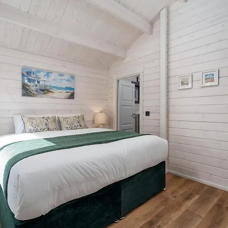 Alensgrove No. 12 Holiday home